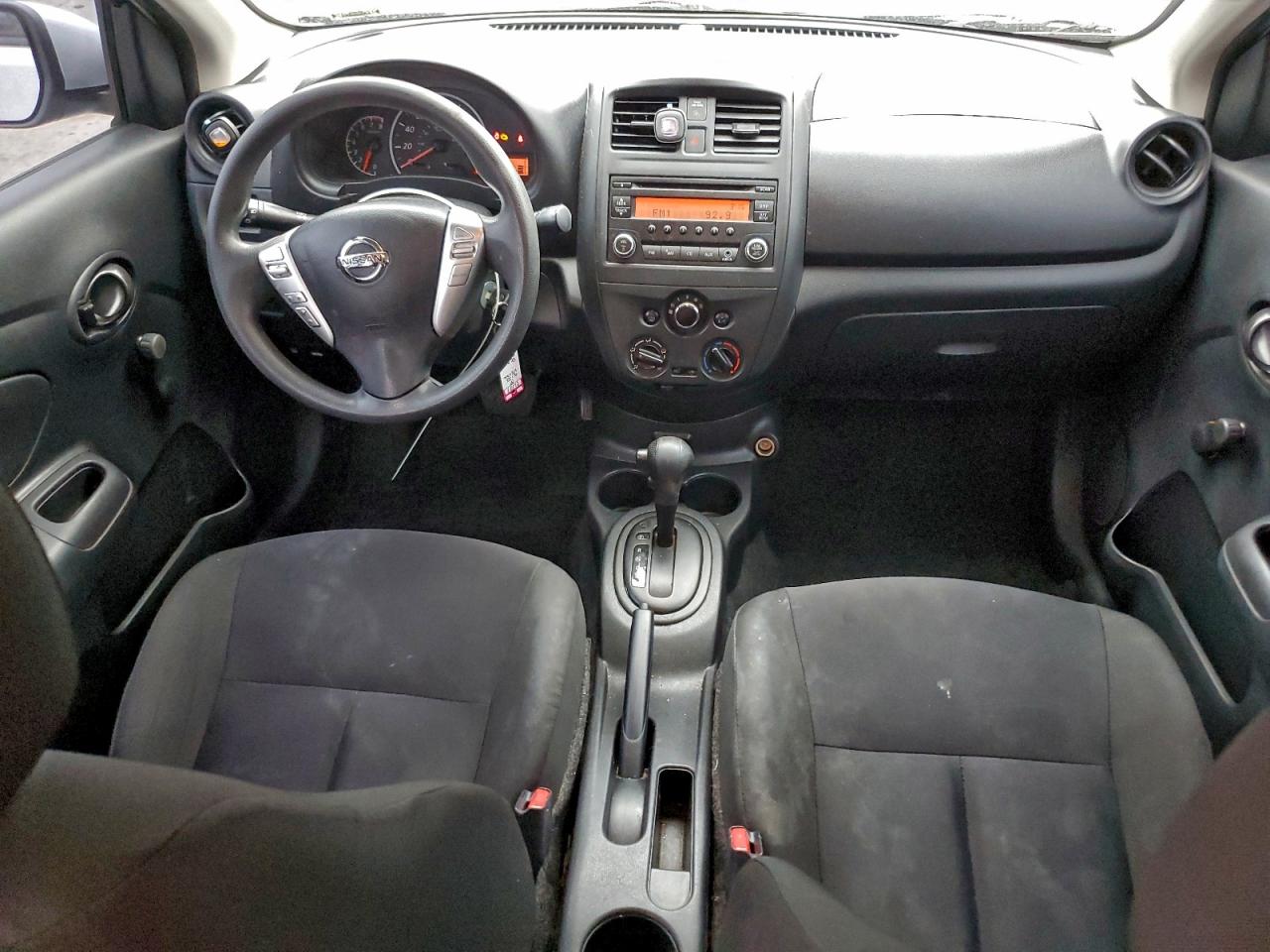 Nissan Versa S Image 3