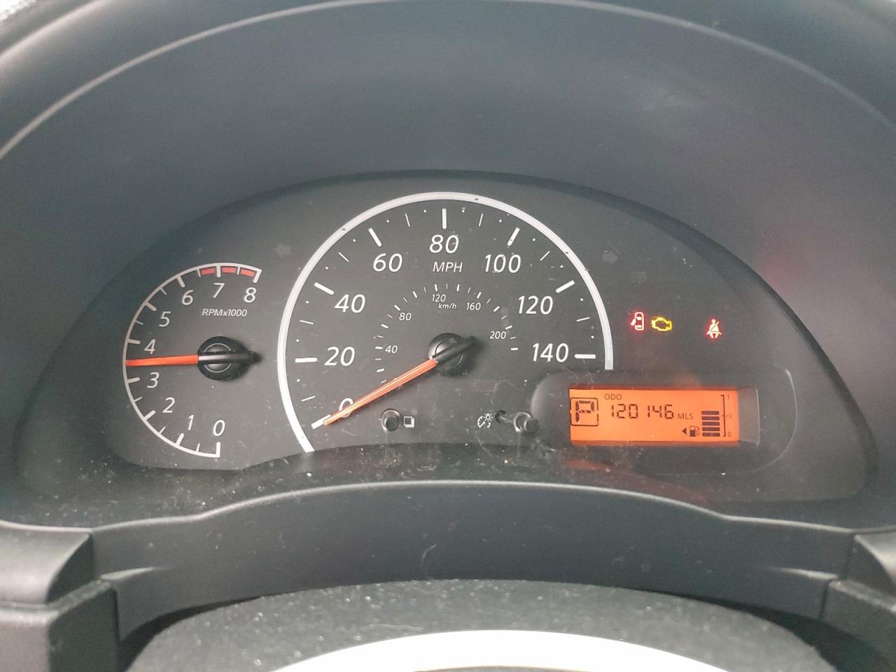 Nissan Versa S Image 8