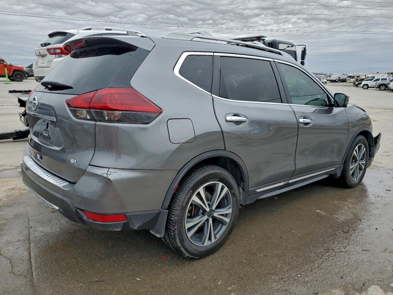Nissan Rogue S Image 3
