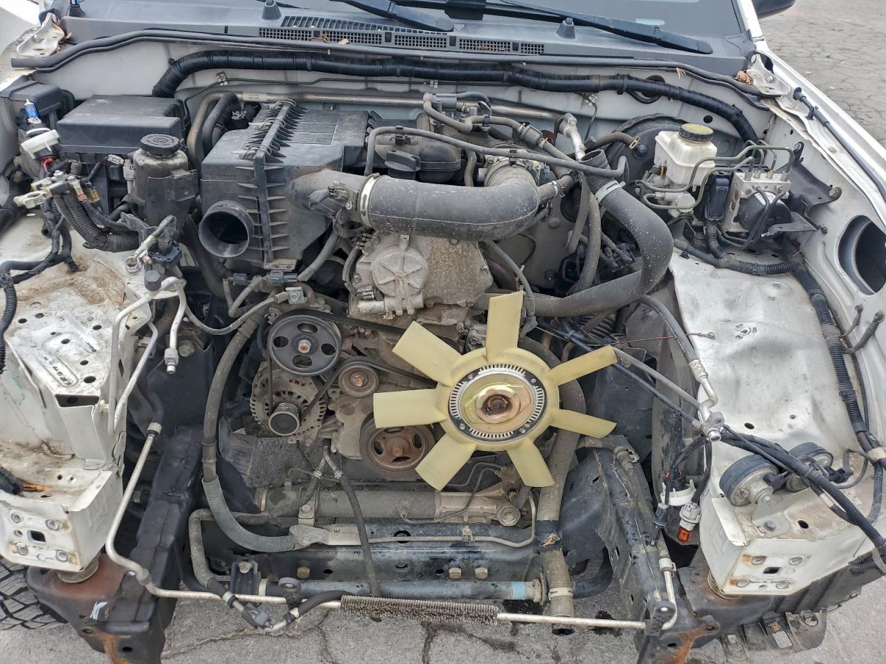 Nissan Frontier S Image 12