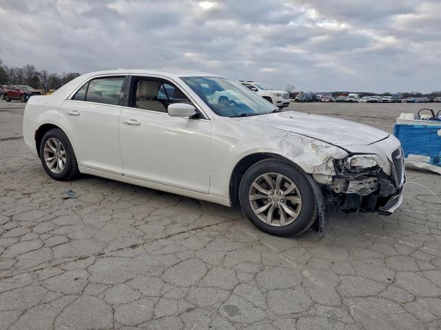 Chrysler 300 Limited Image 2