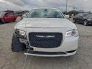 Chrysler 300 Limited Image 10