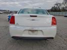 Chrysler 300 Limited Image 9