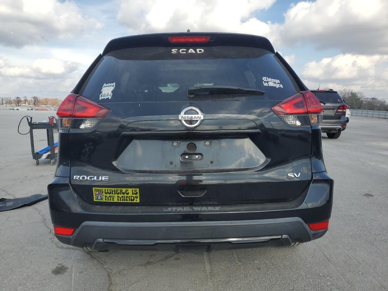 Nissan Rogue S Image 7