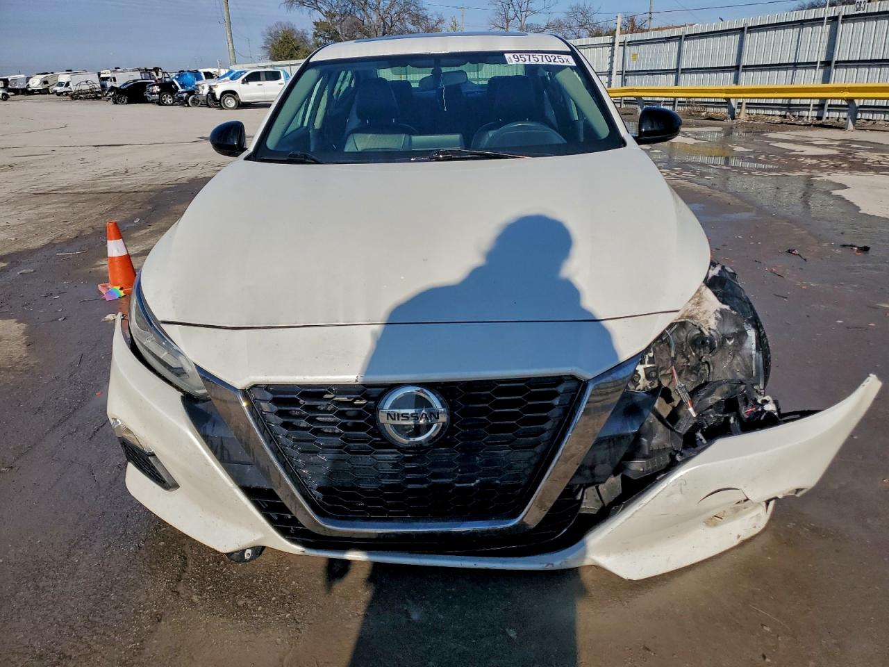 Nissan Altima Sr Image 3