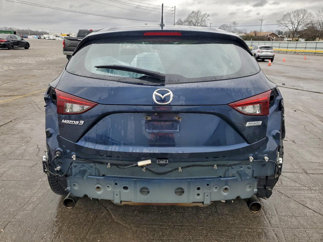 Mazda 3 Touring Image 4