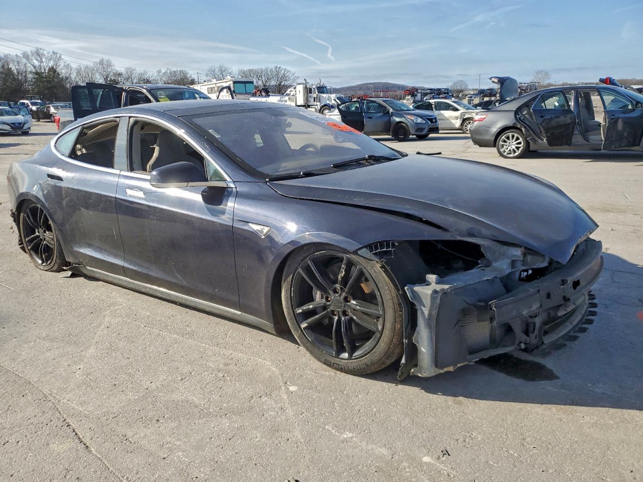 Tesla Model S Image 6