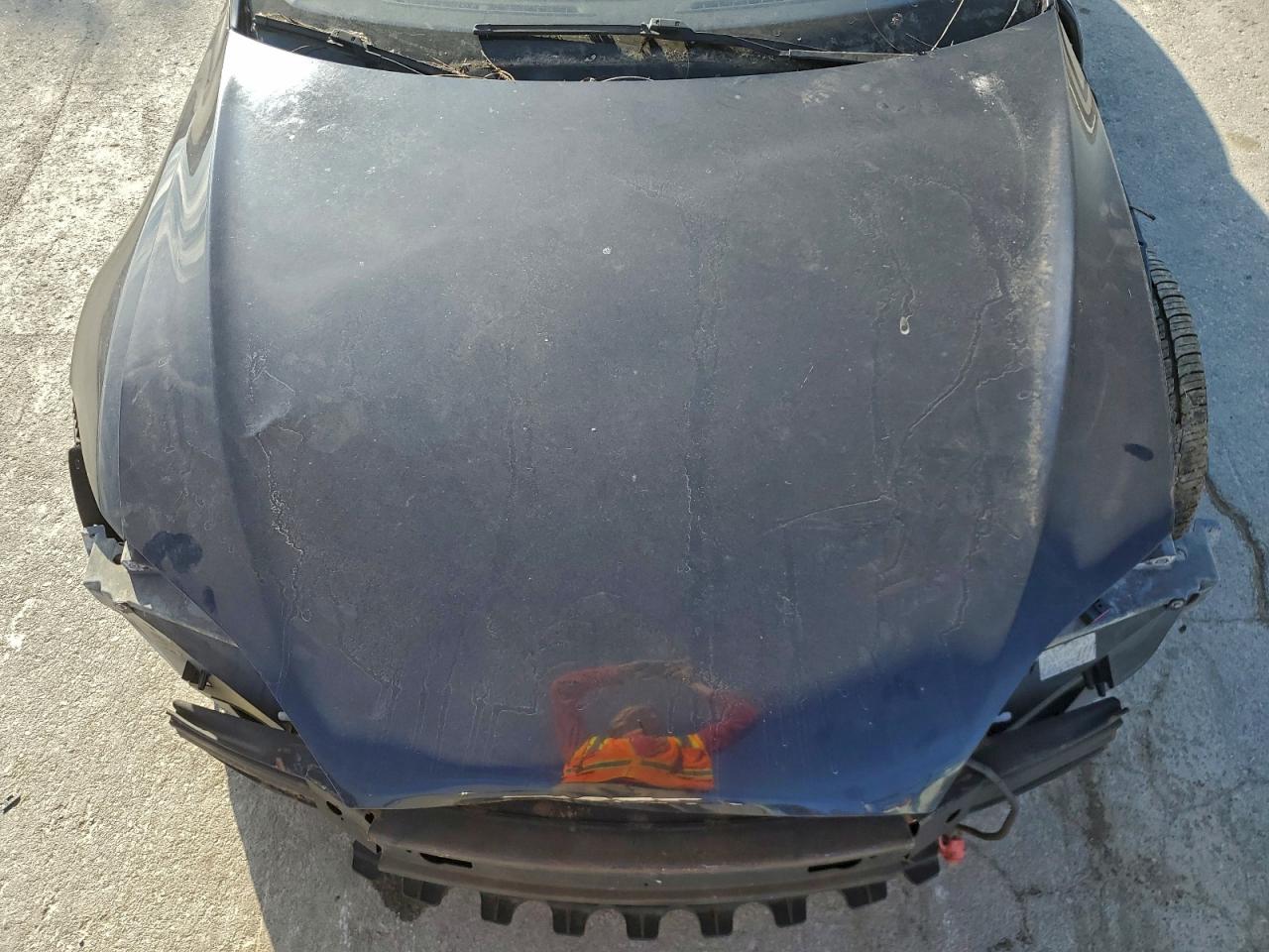 Tesla Model S Image 12