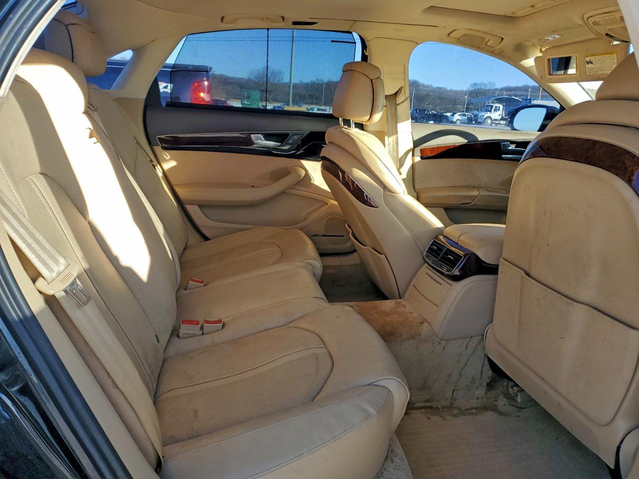 Audi A8 L Quattro Image 12