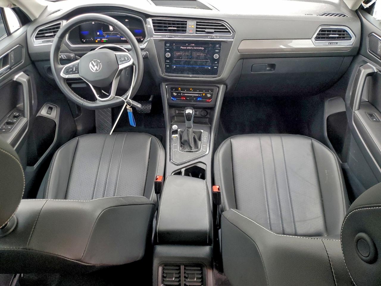Volkswagen Tiguan Se Image 2