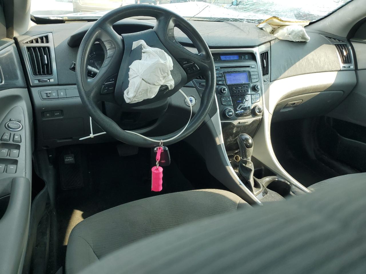 Hyundai SONATA Hybrid Image 10