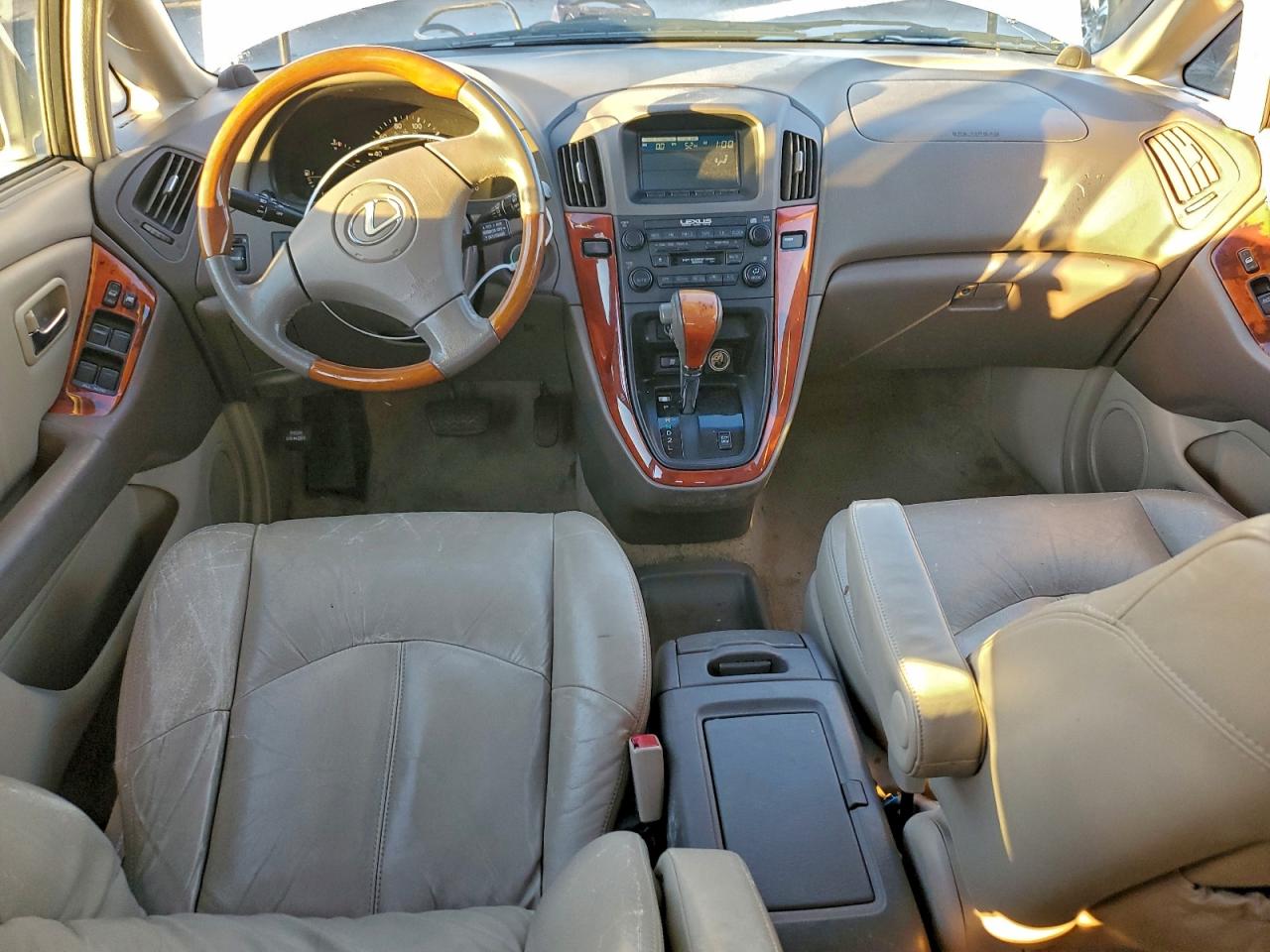 Lexus RX 300 Image 11