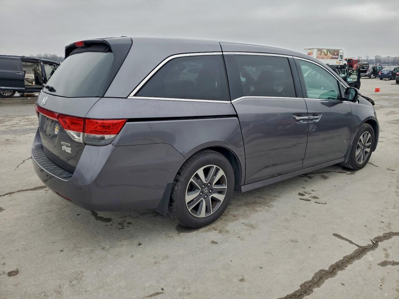 Honda Odyssey Touring Image 13