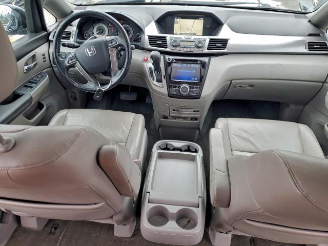 Honda Odyssey Touring Image 8