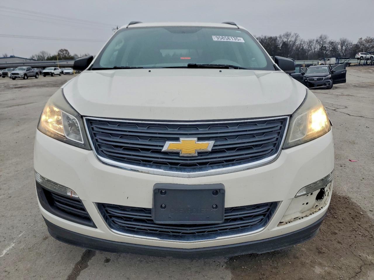 Chevrolet Traverse Ls Image 9