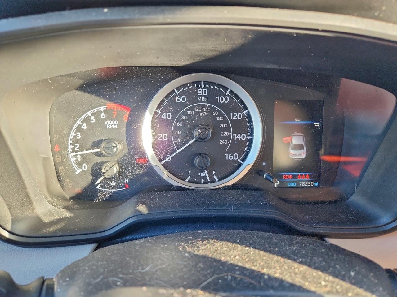 Toyota Corolla L Image 6