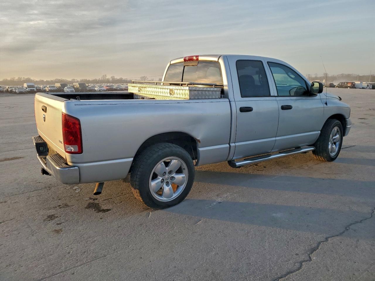 Dodge Ram 1500 St Image 3