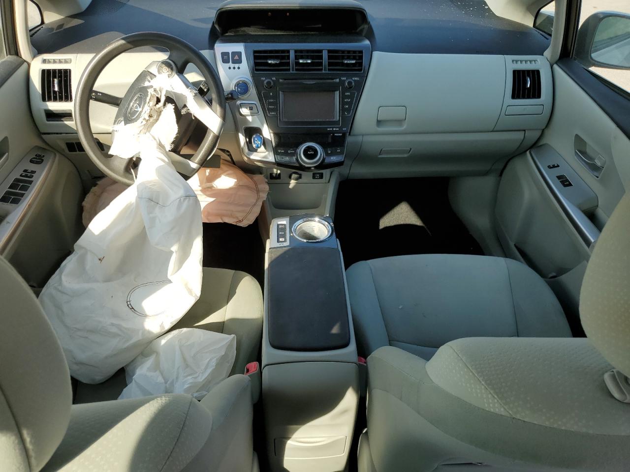 Toyota Prius Image 8