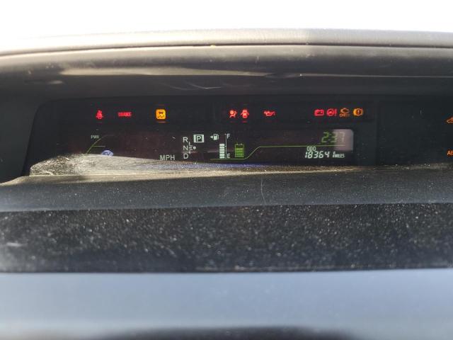 Toyota Prius Image 12