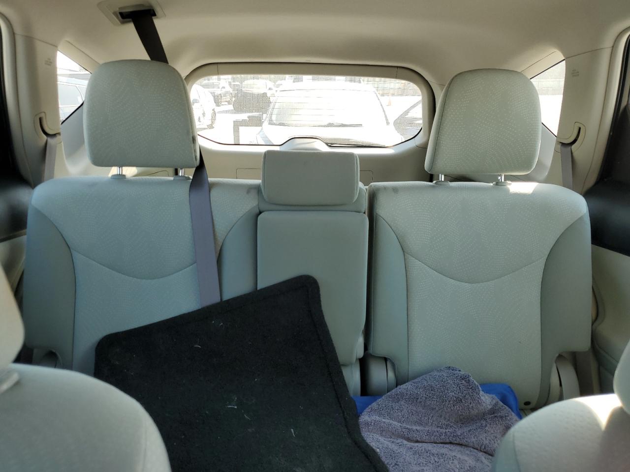 Toyota Prius Image 11