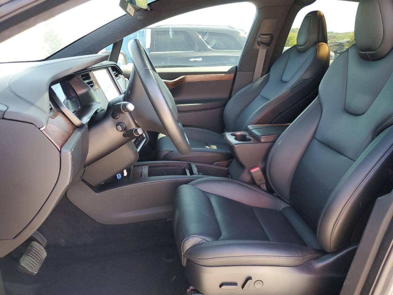 Tesla Model X Image 5