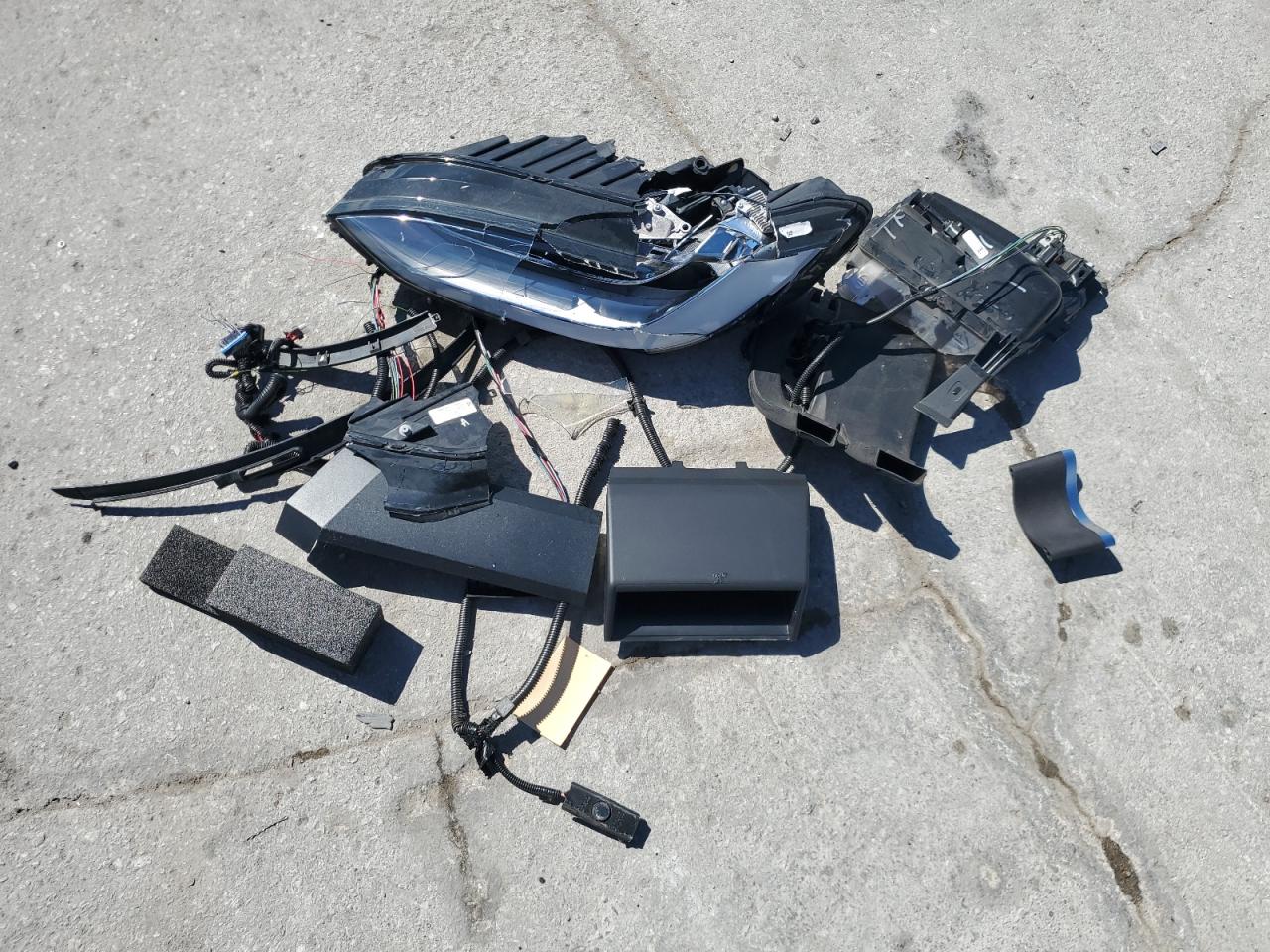 Tesla Model X Image 8