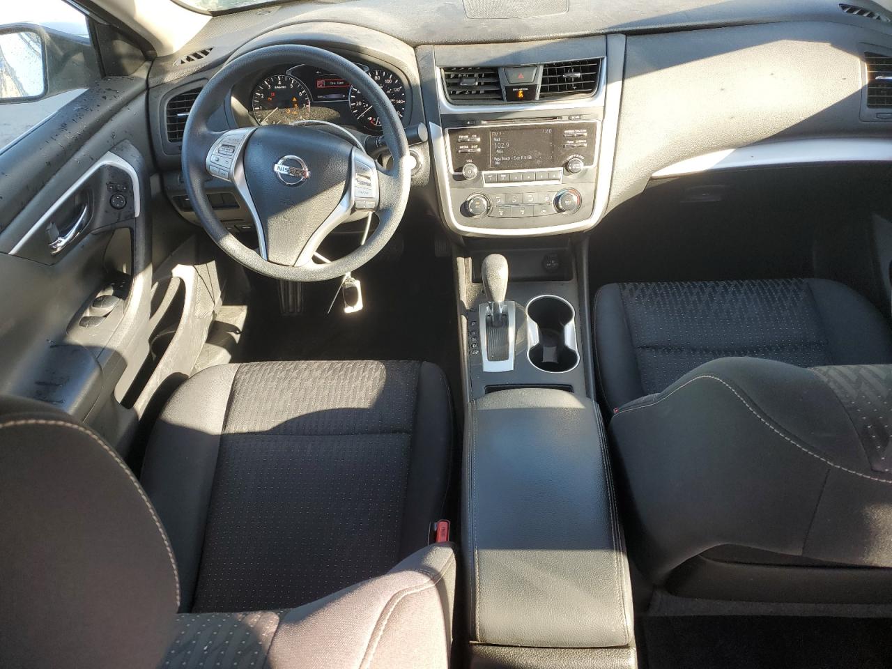 Nissan Altima 2.5 Image 6