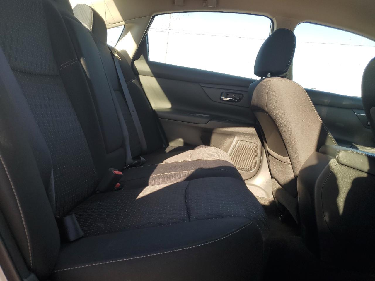 Nissan Altima 2.5 Image 8