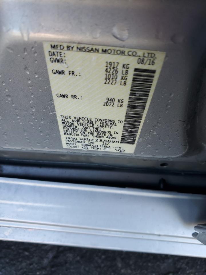 Nissan Altima 2.5 Image 9