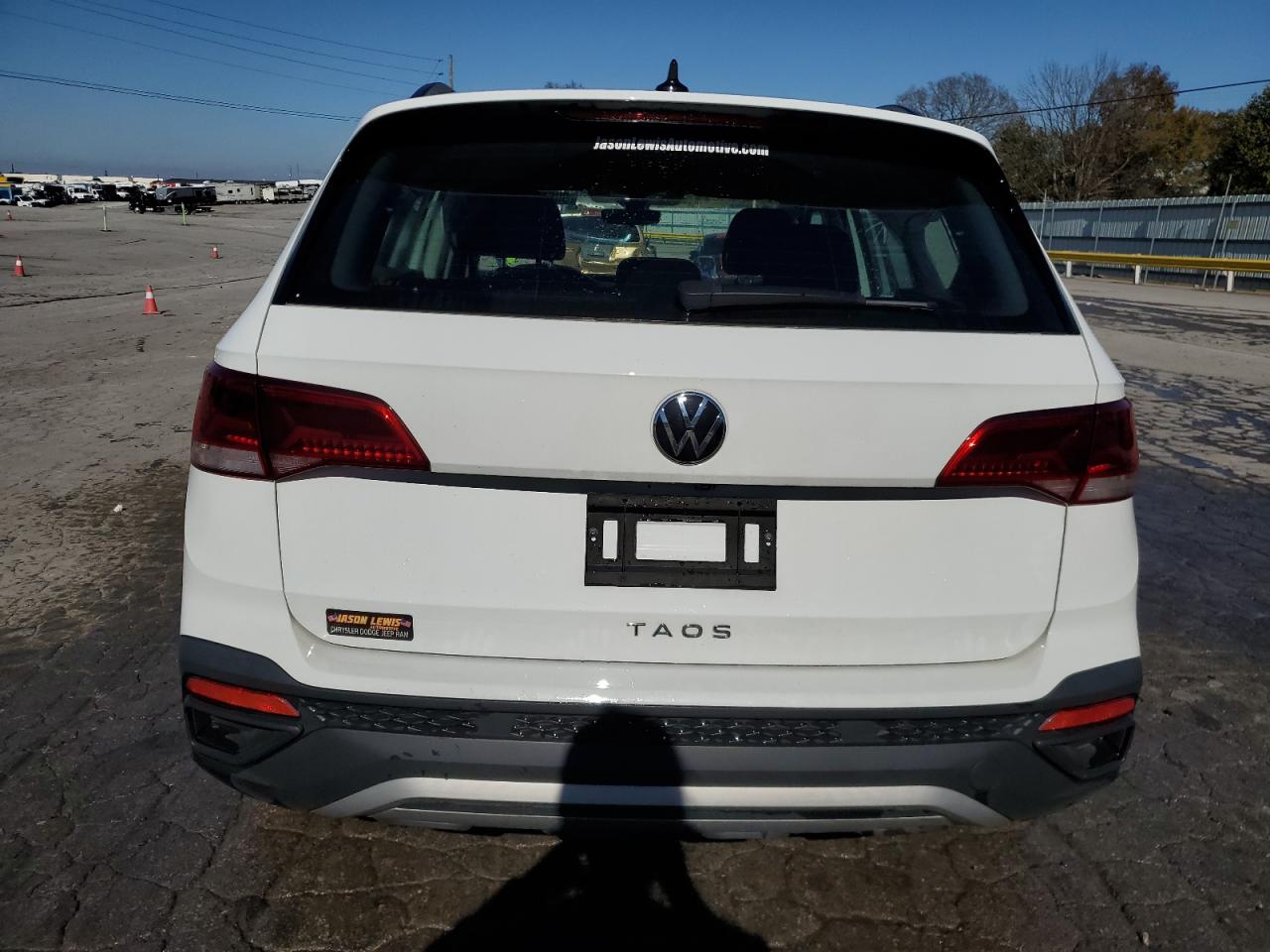 Volkswagen Taos S Image 12