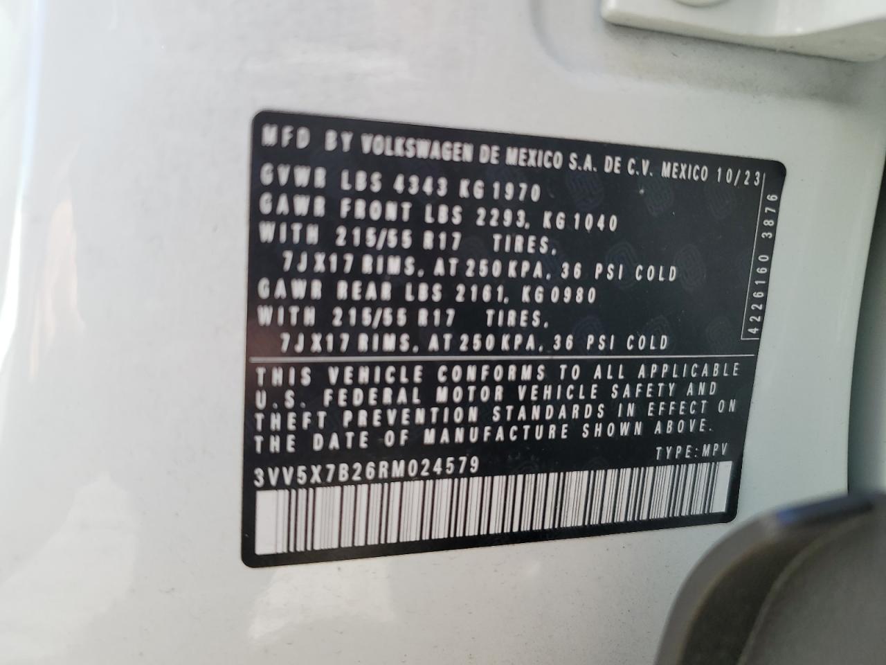 Volkswagen Taos S Image 2