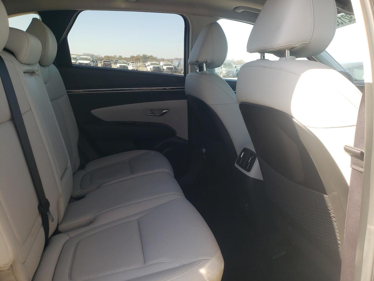 Hyundai TUCSON Limited Image 12