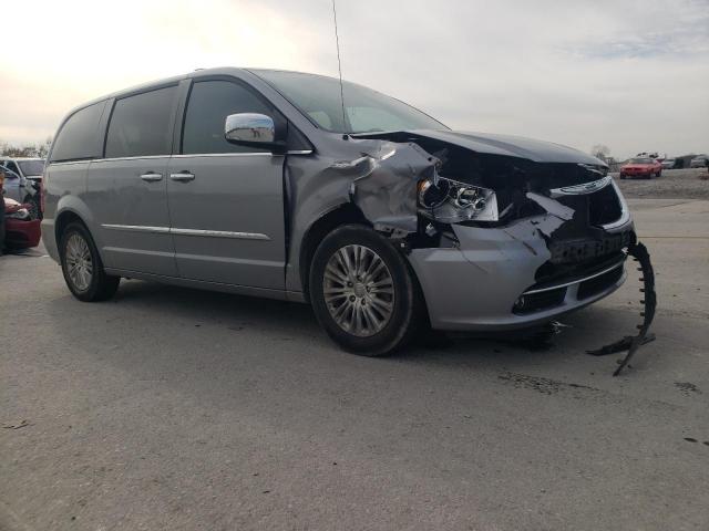 Chrysler Minivan Limited Image 10