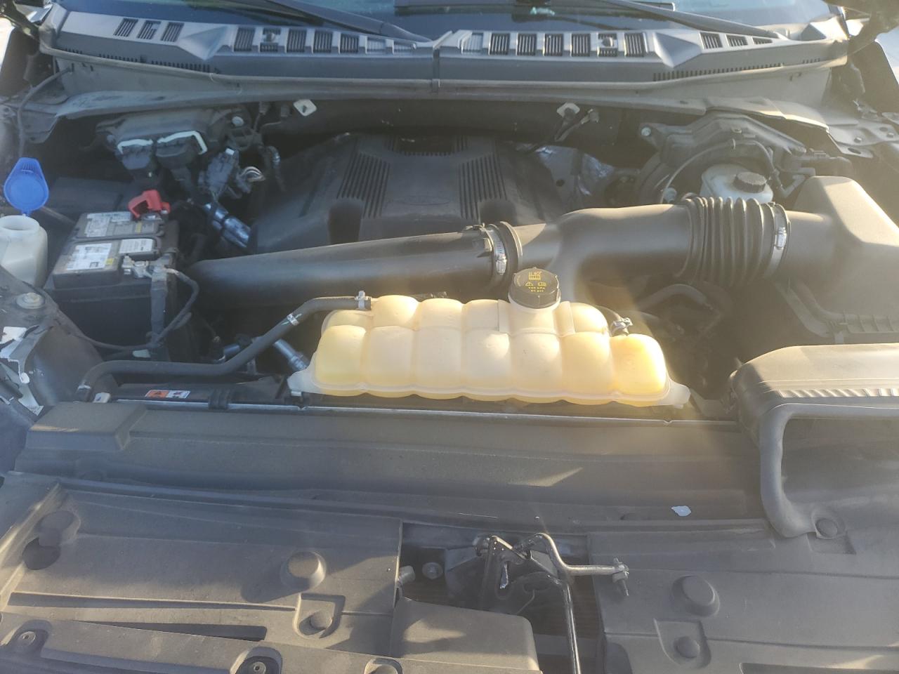 Ford F-150 Supercrew Image 4