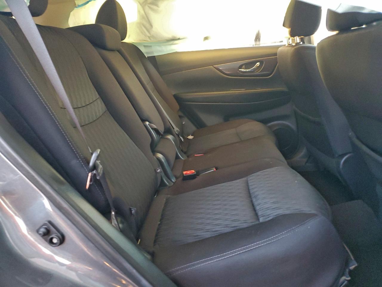 Nissan Rogue S Image 7