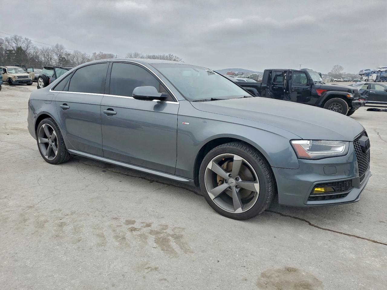 Audi A4 Premium Plus S-line Image 12