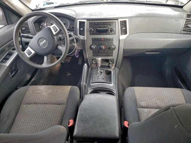 Jeep Grand Cherokee Laredo Image 3