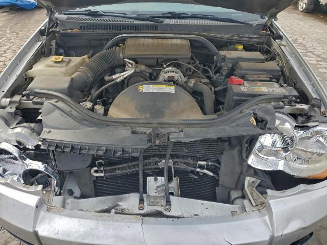 Jeep Grand Cherokee Laredo Image 6