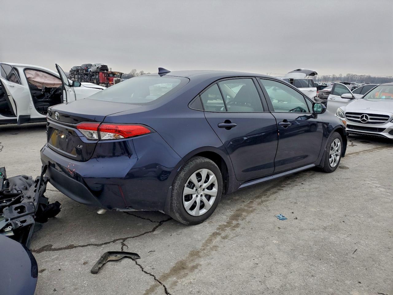 Toyota Corolla Le Image 3