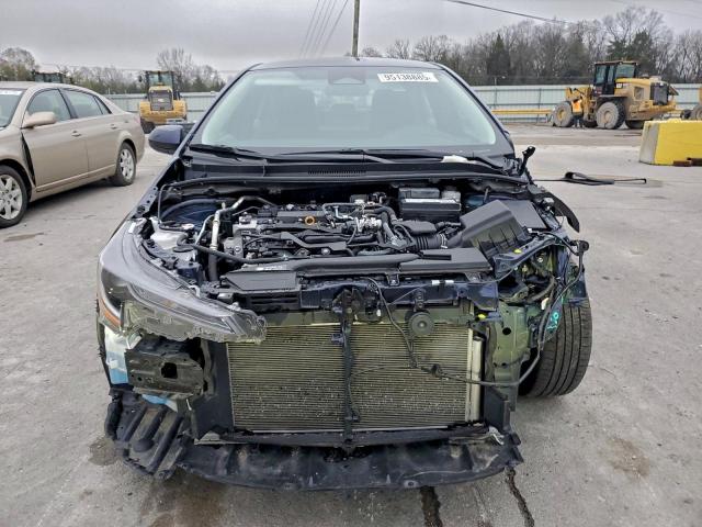 Toyota Corolla Le Image 9