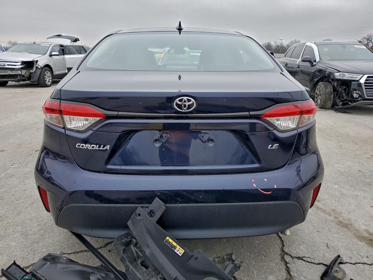 Toyota Corolla Le Image 6