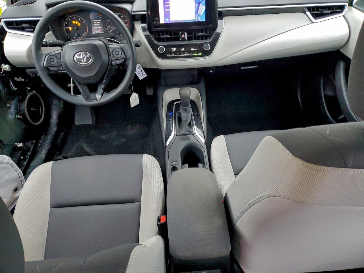 Toyota Corolla Le Image 5