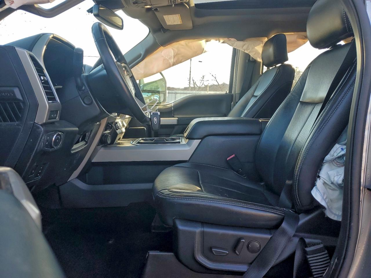 Ford F-350 Super Duty Image 9