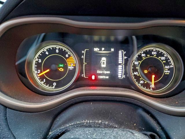 Jeep Grand Cherokee Latitude Image 12