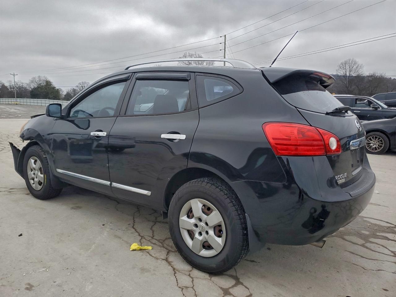Nissan Rogue S Image 2