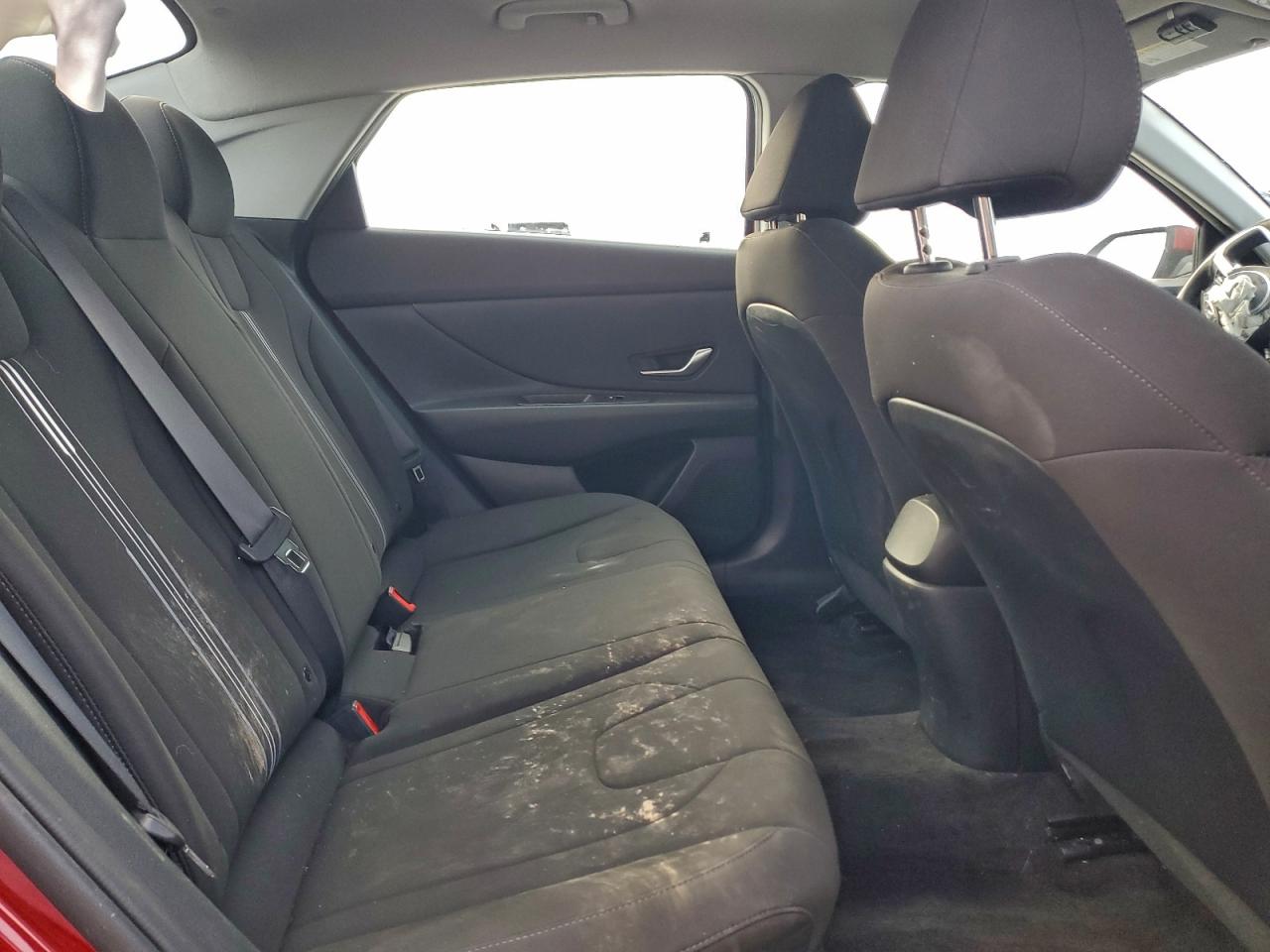 Hyundai ELANTRA Sel Image 7