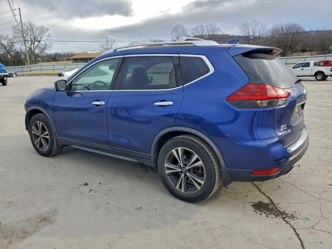 Nissan Rogue S Image 4