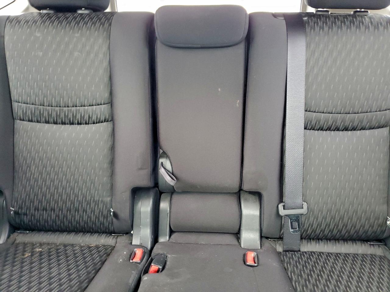 Nissan Rogue S Image 14