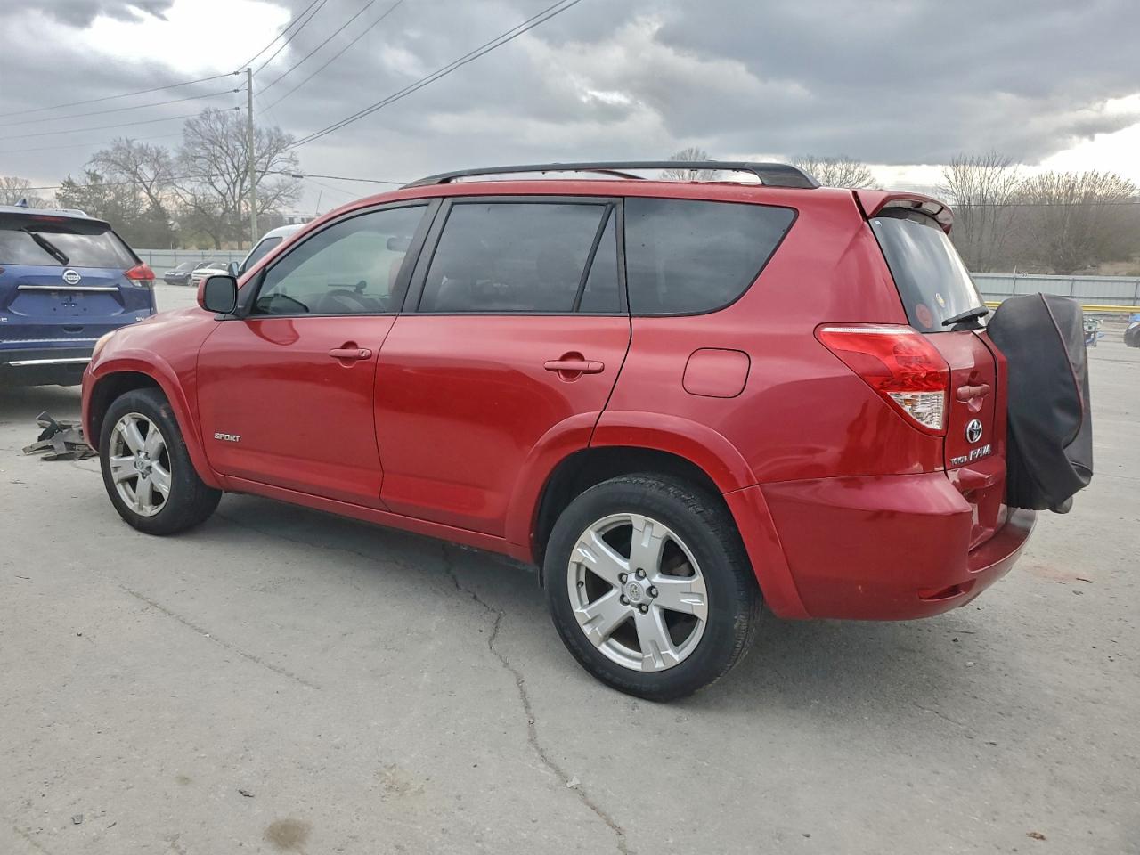 Toyota RAV4 Sport Image 2