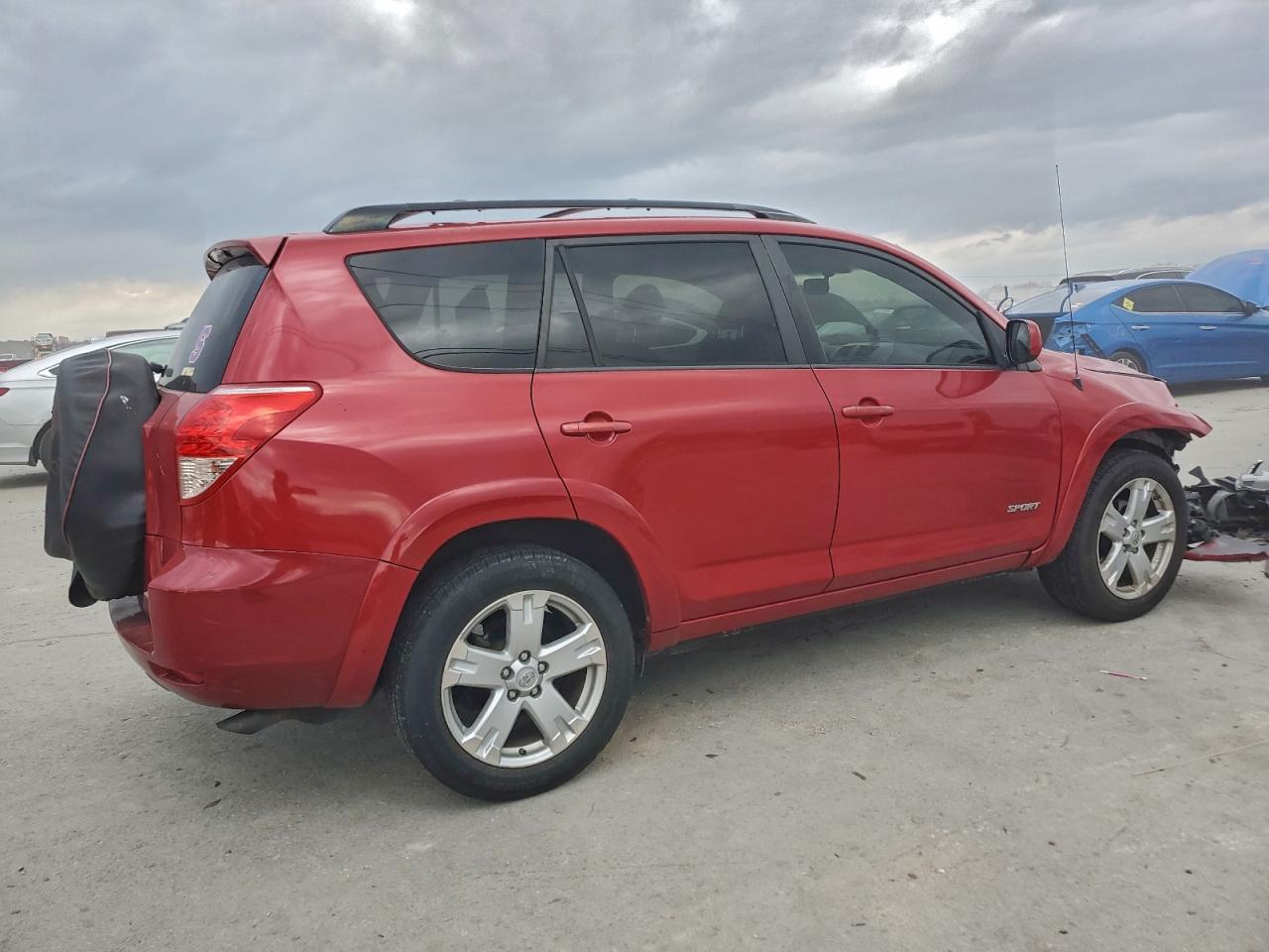 Toyota RAV4 Sport Image 12